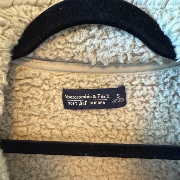 Abercrombie Sherpa Quarter Zip - Picture 4 of 4